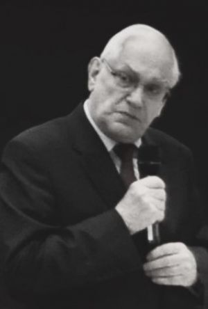 Prof. UAM dr hab. Piotr Kraszewski